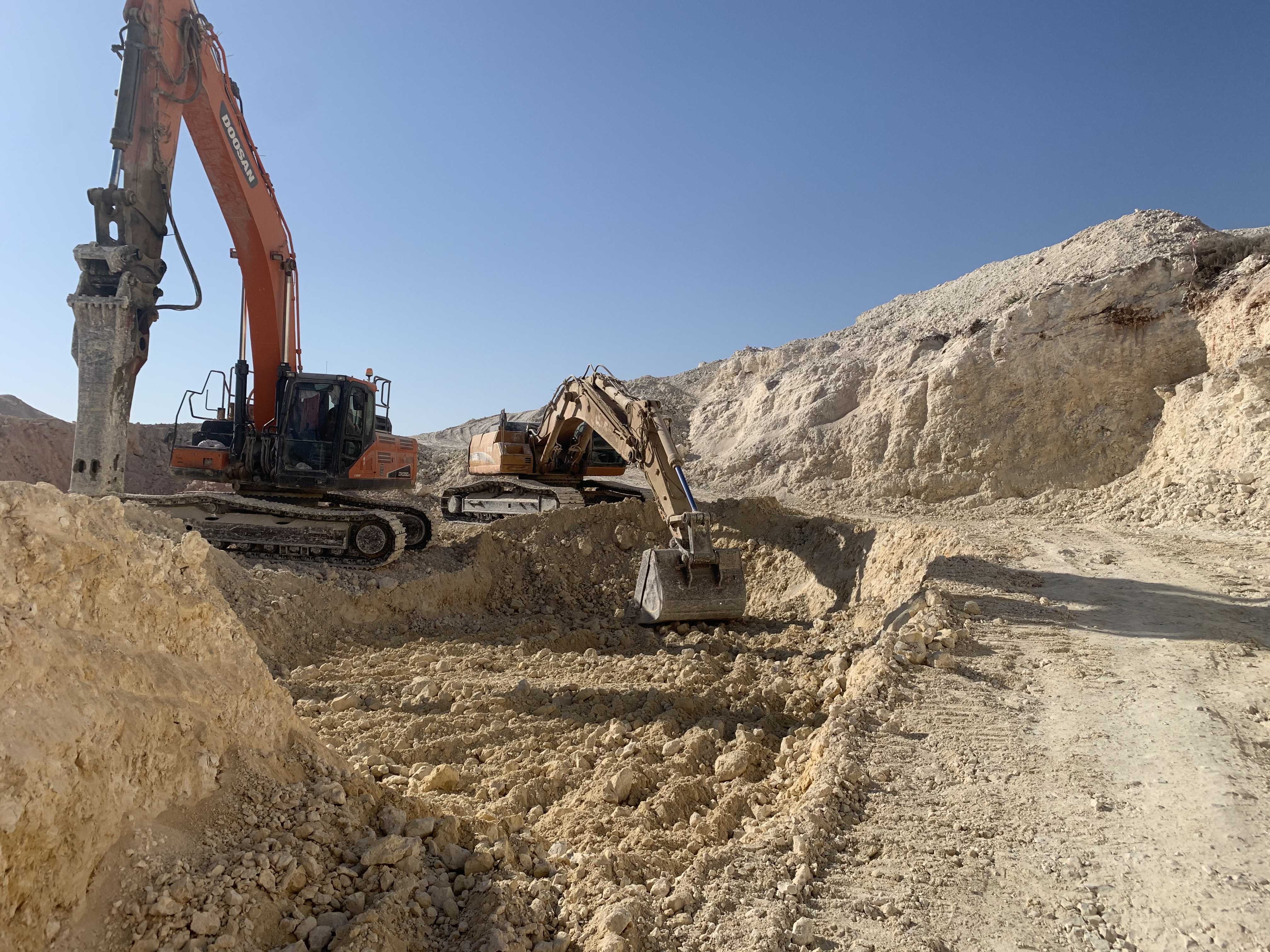 ����� �������� �������